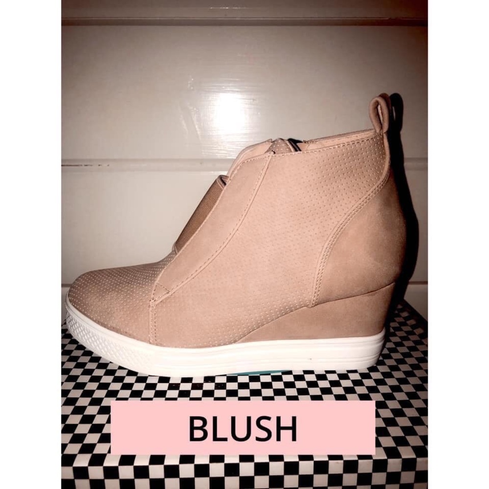 Blush Wedge Sneaker 🔥Best Seller🔥 PRICE FIRM